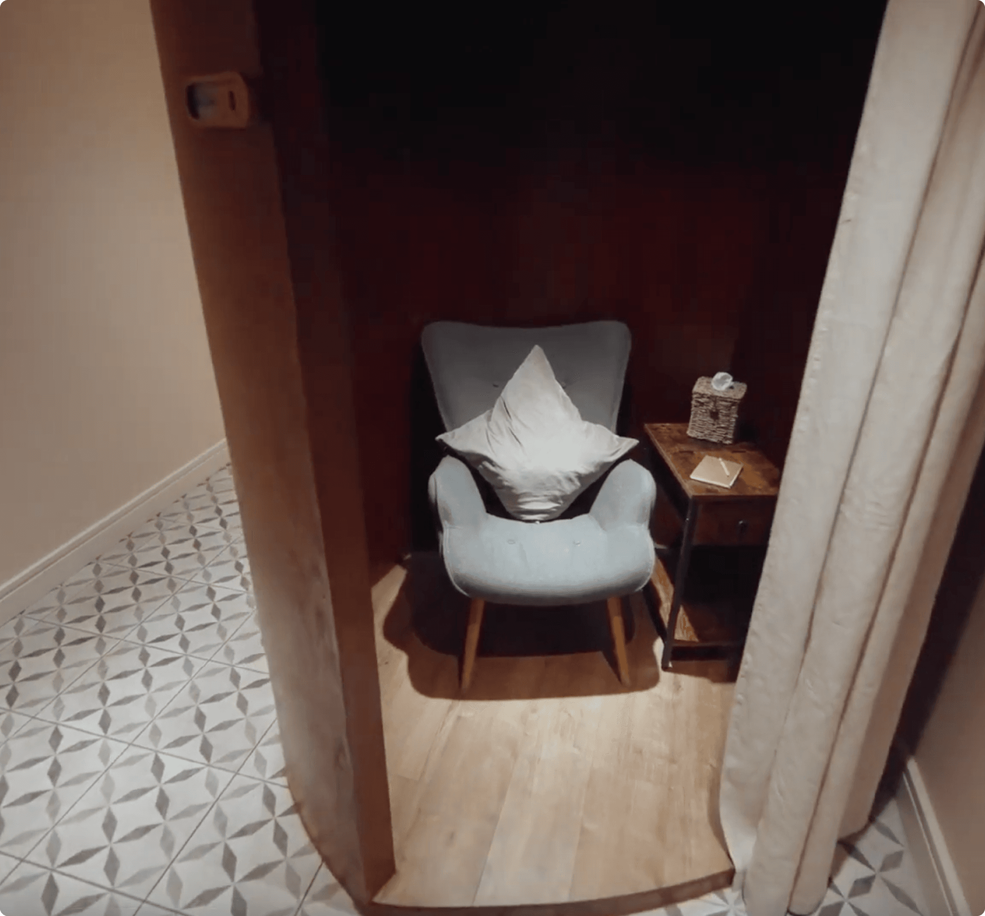 room-image-2